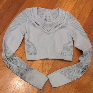 Stylish Women's Blue Cropped Top